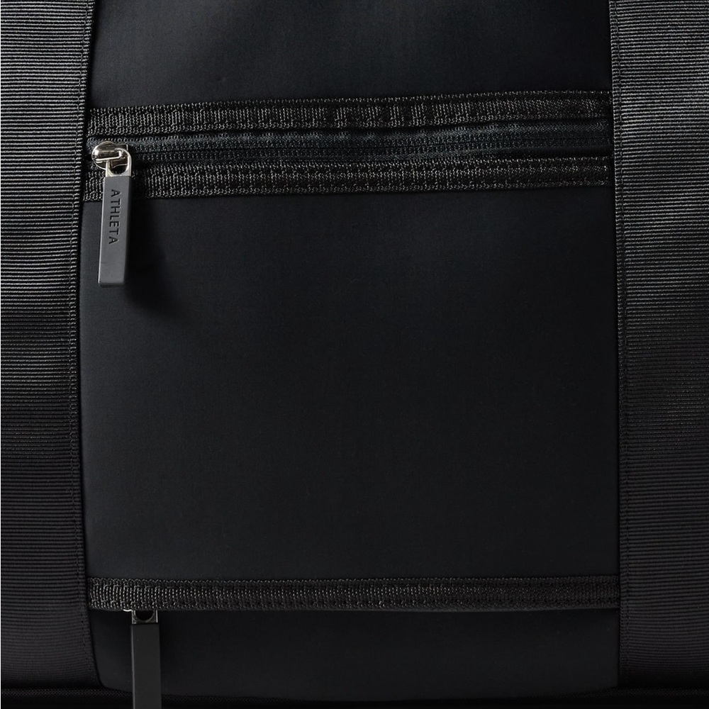 NWOT Athleta  Black Tote Bag - weekender - Picture 11 of 12